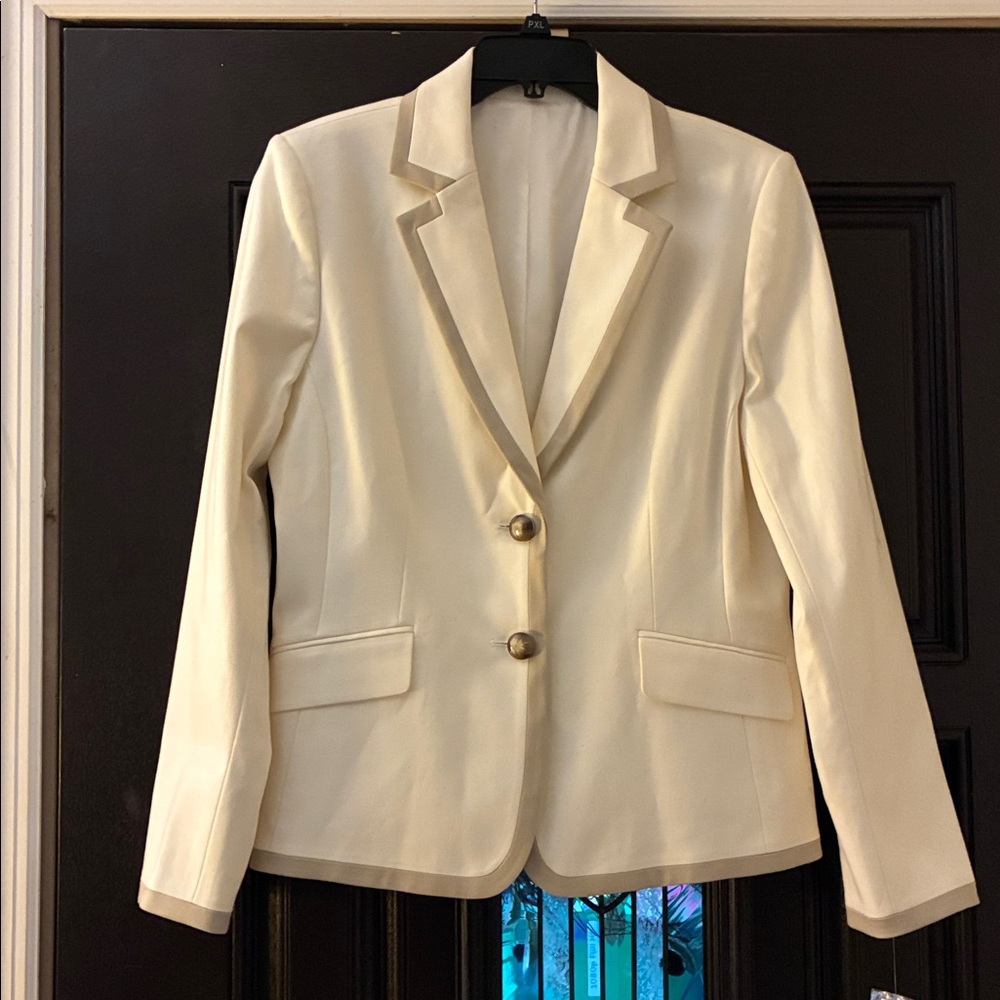 NWT Antonio Melani Elegant Cream Women's Blazer